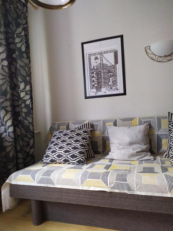 Three Bedroom Stepana Bandery Street Apartment *