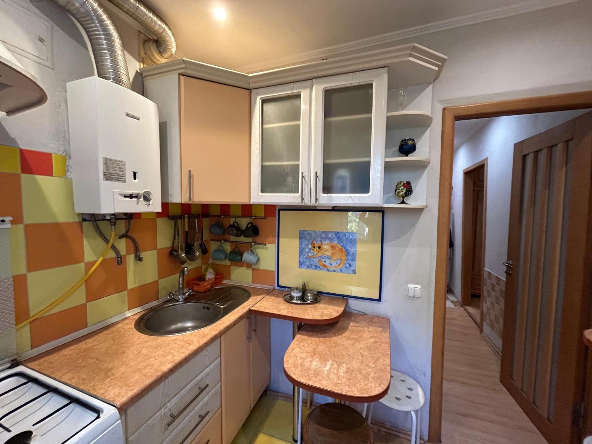 Three Bedroom Stepana Bandery Street *