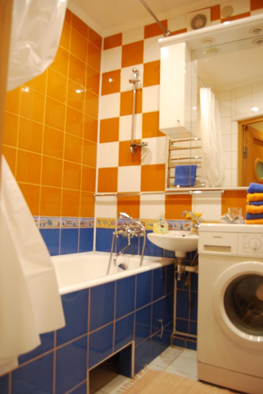 Apartment Three Bedroom Stepana Bandery Street *